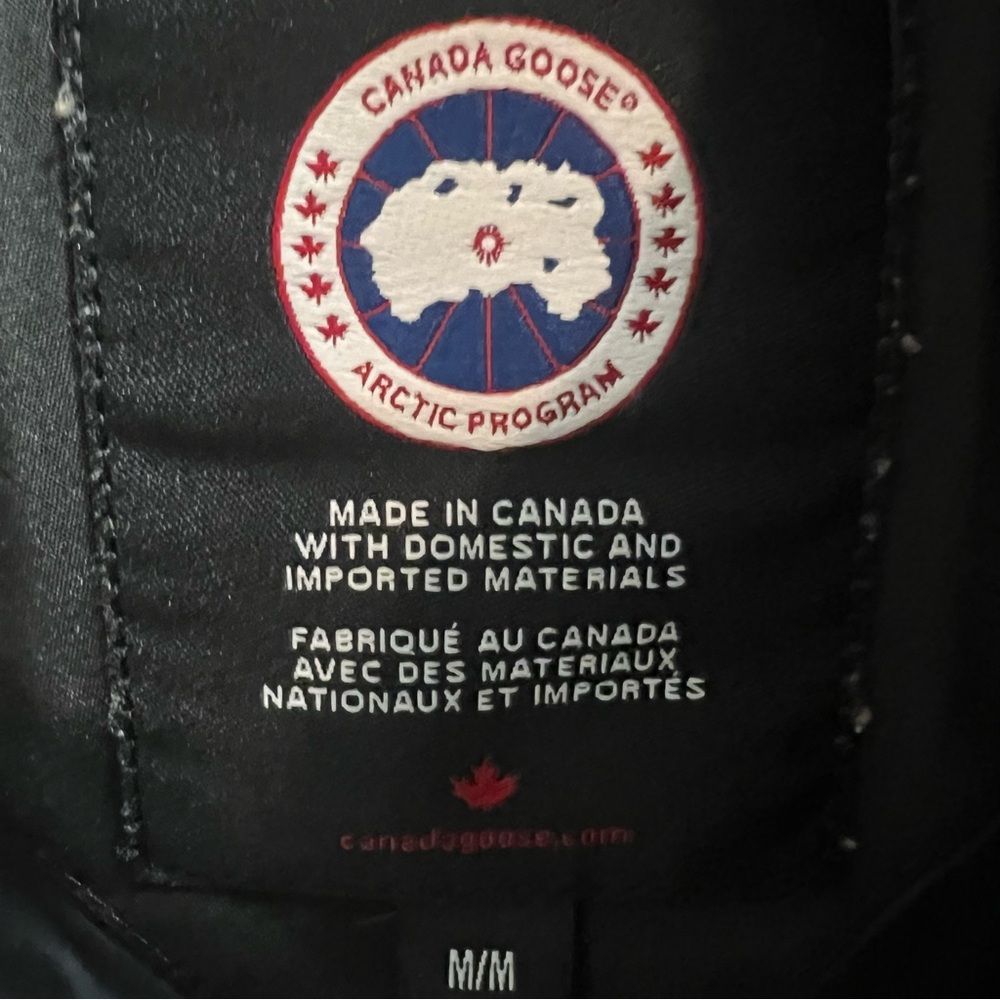 Canada Goose Women's Shelburne Parka - Black with Fur - Like New - Medium - Picture 9 of 15